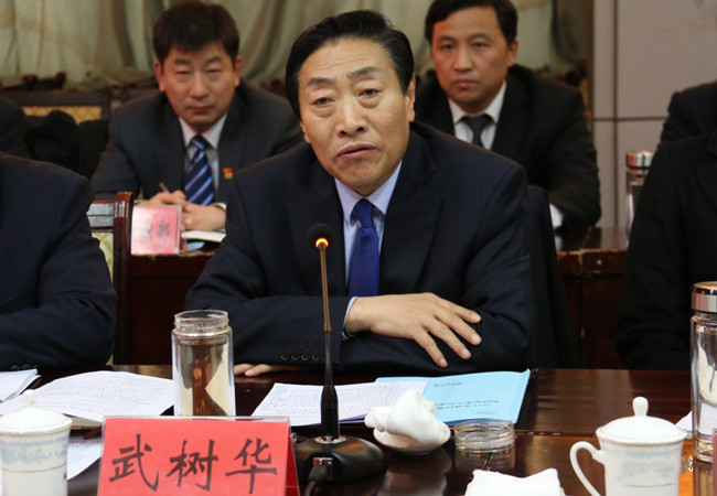 首页 政务公开 图片新闻  会上,区领导张富林,亓勇,王璞,史秀卫分别向