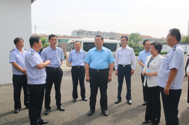 市纪委副书记刘军一行到钢城区开展监督工作