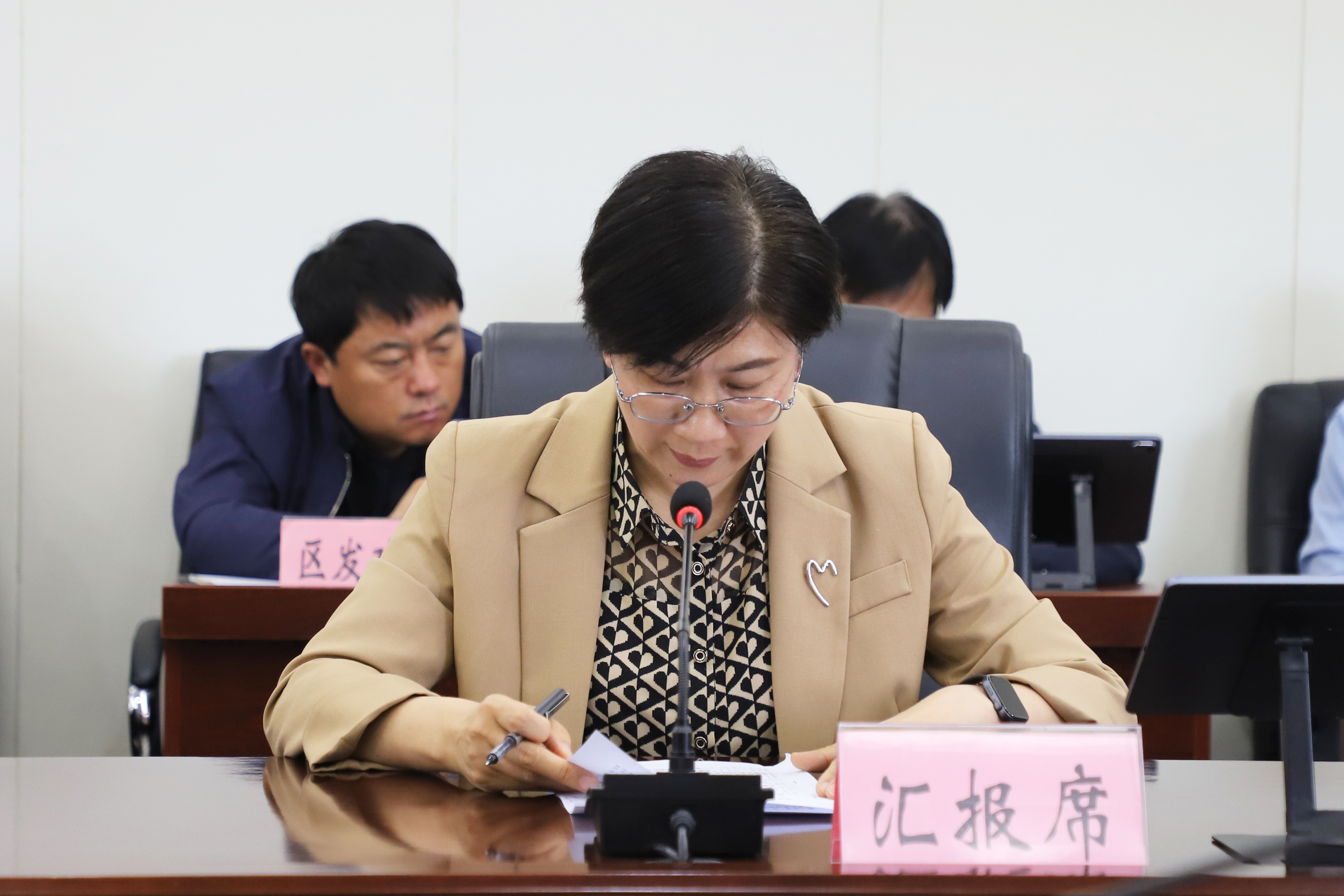 张延玲.jpg